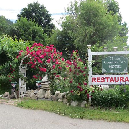 Chase Country Inn Exteriör bild