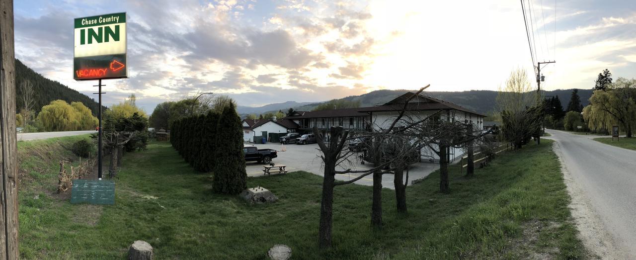 Chase Country Inn Exteriör bild