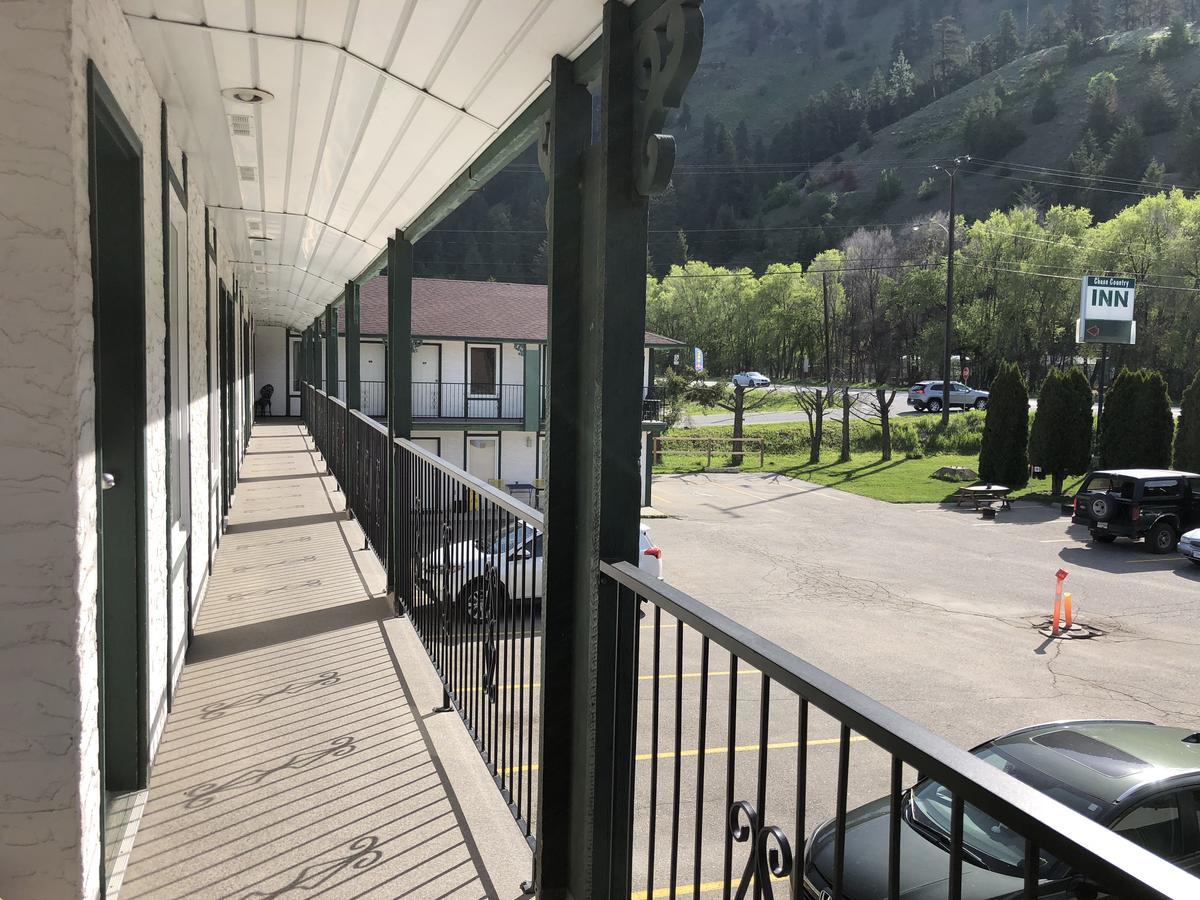Chase Country Inn Exteriör bild