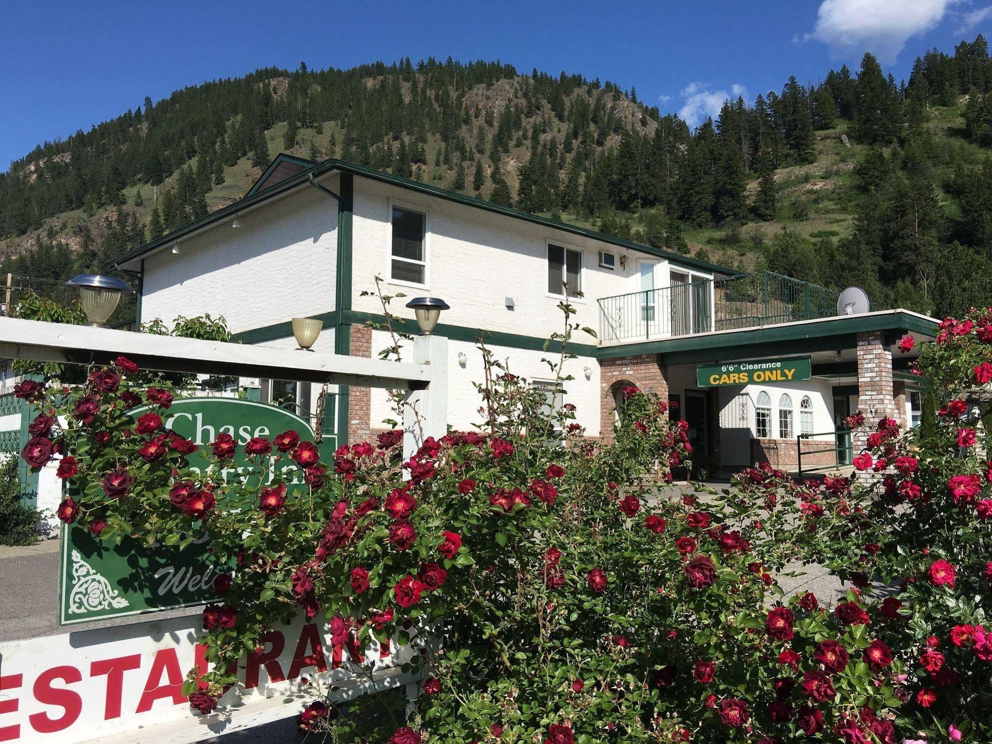 Chase Country Inn Exteriör bild