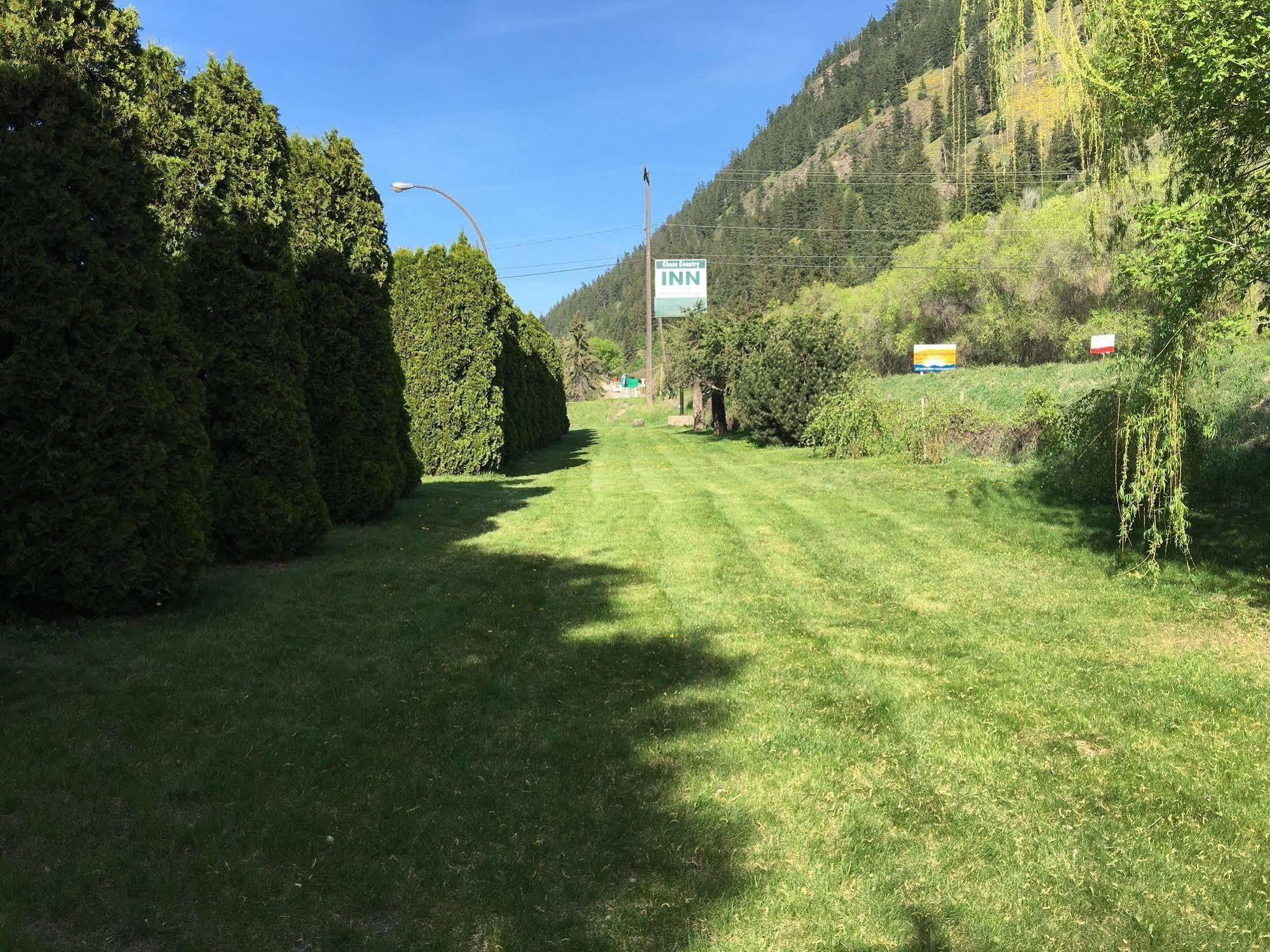 Chase Country Inn Exteriör bild